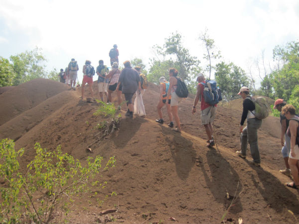 Randonnée Sazilé Amicale Bretons Mayotte 2013